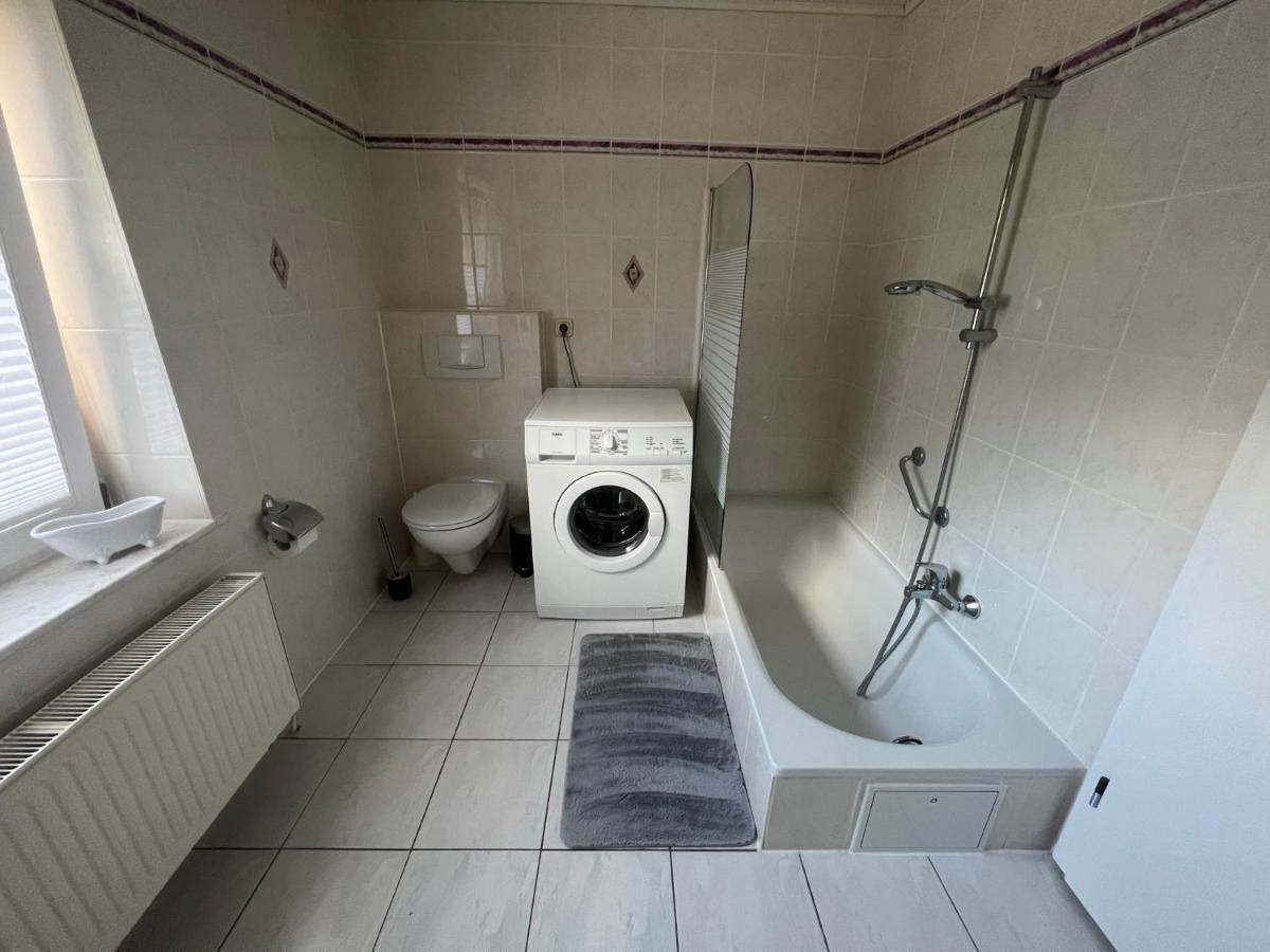 Familienfreundliche Ferienwohnung Mit Wintergarten Badow Exteriör bild